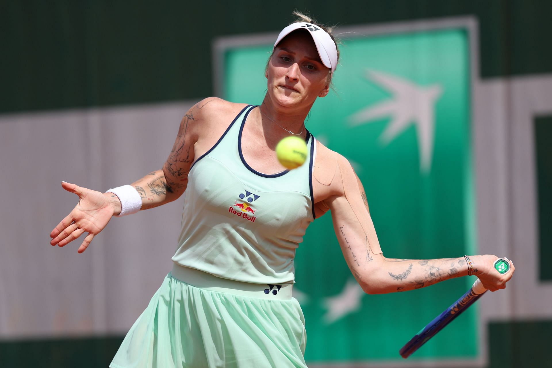 Jessica Pegula vs Marketa Vondrousova at the French Open 2025 - Source: Getty